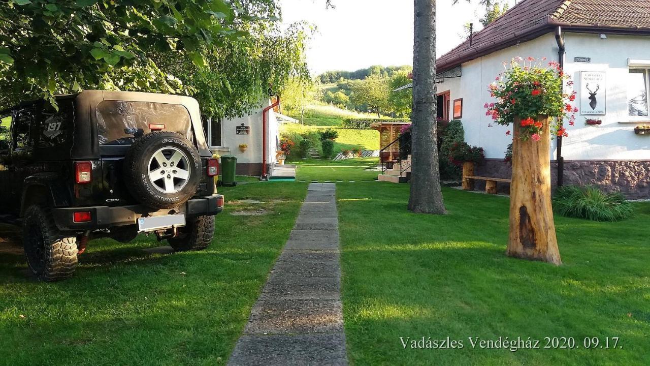 Appartamento Vadászles Vendégház Bukkszentmarton Esterno foto